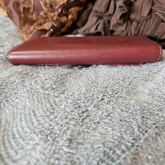 Coach Long Tabby Envelope Wallet with Marbled Acrylic "C" Clasp - Picture 4 of 5